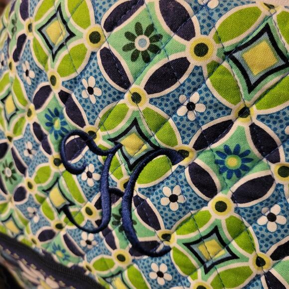 Vera Bradley large cross body purse with embroidered Initial H - Picture 5 of 11